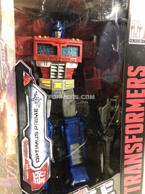 Review Siege Optimus Prime Voyager War For Cybertron  (5 of 45)